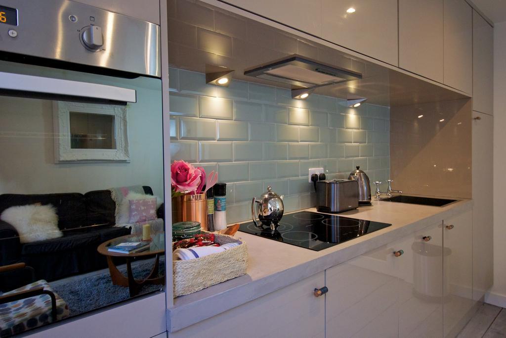 Old Town Castle View Apartment Edimburgo Esterno foto
